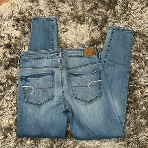 Size 6 AEO super stretch light blue, jegging jeans